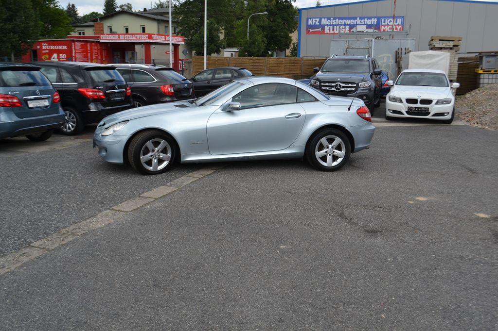 Bild des Angebotes Mercedes-Benz SLK Roadster 200 Komp Xenon PDC Navi. Kette Neu