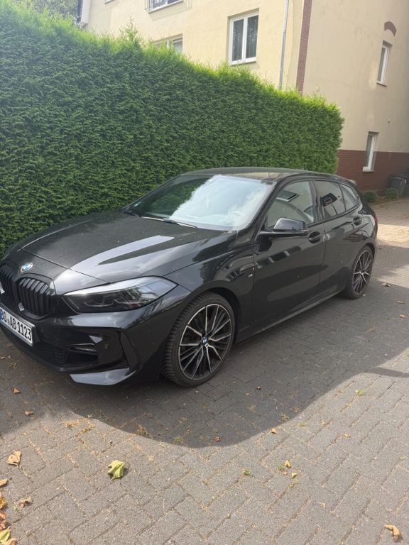 Bild des Angebotes BMW 118i M Paket