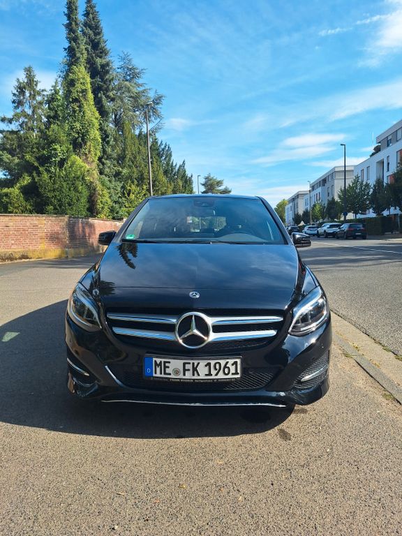 Bild des Angebotes Mercedes-Benz B 180 - EDITION B, URBAN, BUSINESS-PAKET