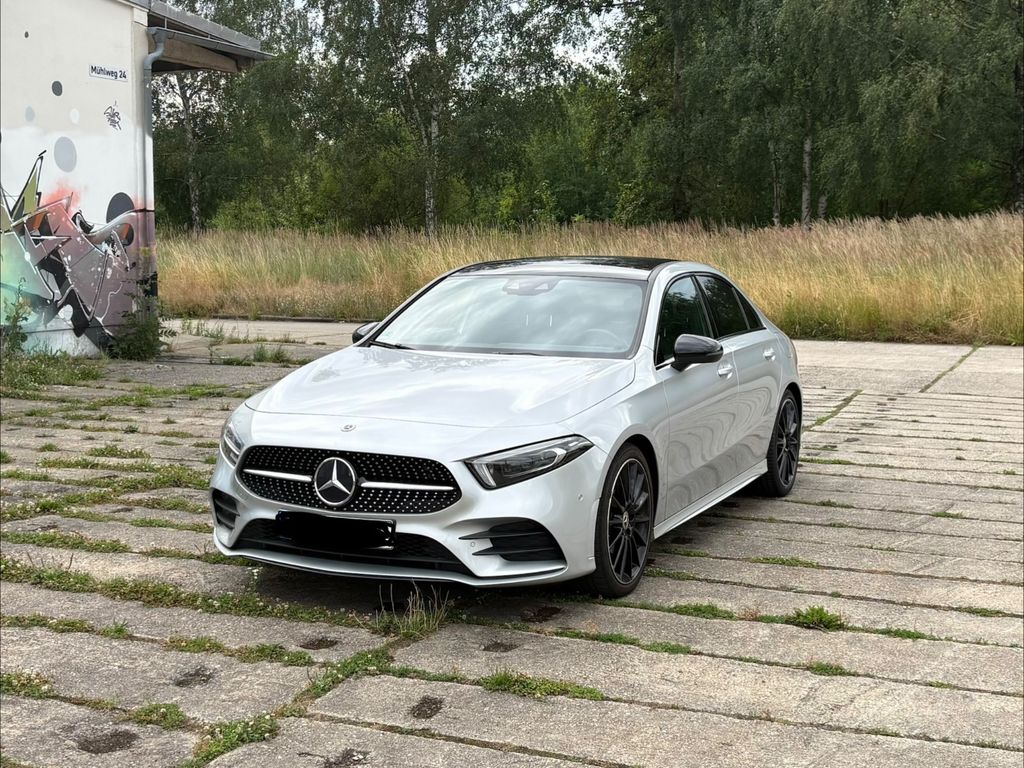 Bild des Angebotes Mercedes-Benz A 250 Limousine AMG Line | Panora