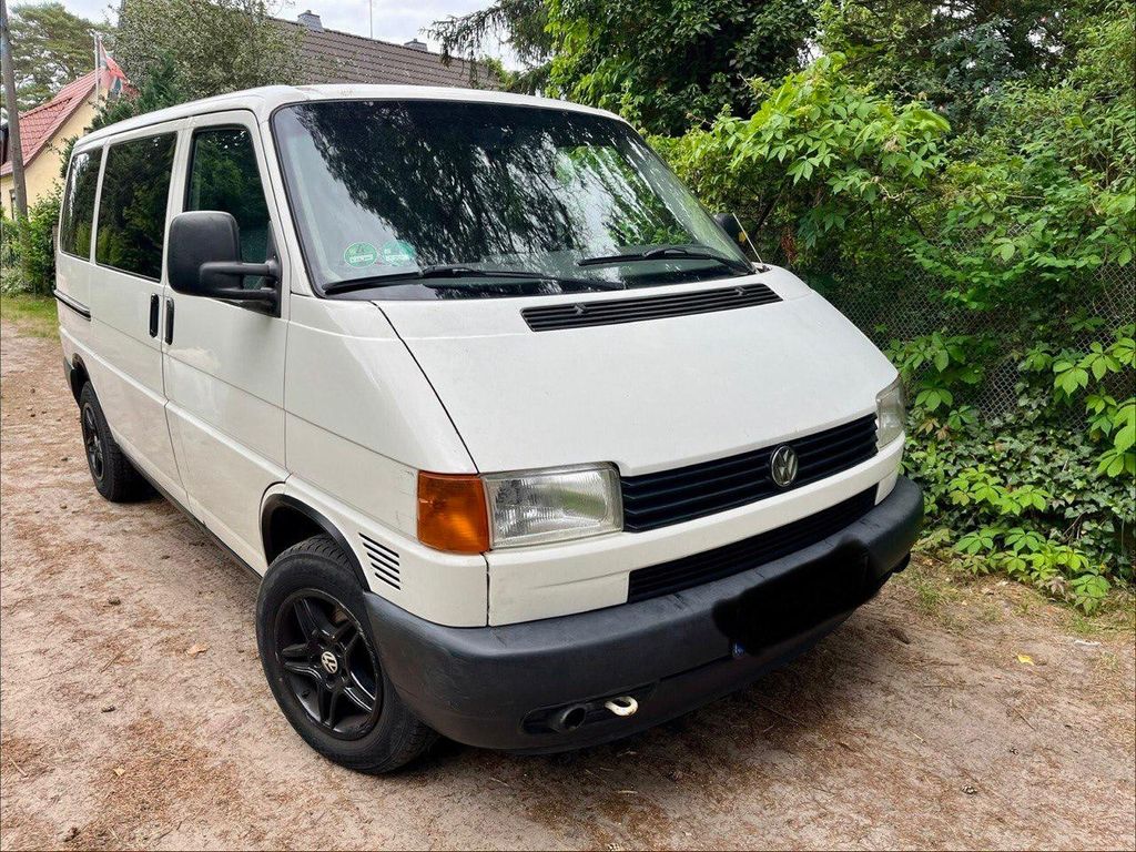 Volkswagen Liebevoll ausgebauter VW T4 Camper Bus