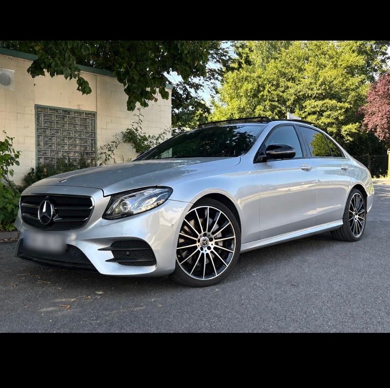 Bild des Angebotes Mercedes-Benz E 350 d Autom. - **AMG PAKET*PANO*BURM*WIDESCR.*