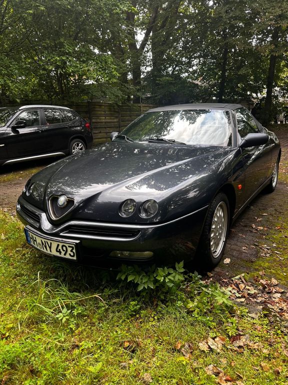 Bild des Angebotes Alfa Romeo Spider 2.0 16V Lusso, TSpark 916, Momo Leder Rot