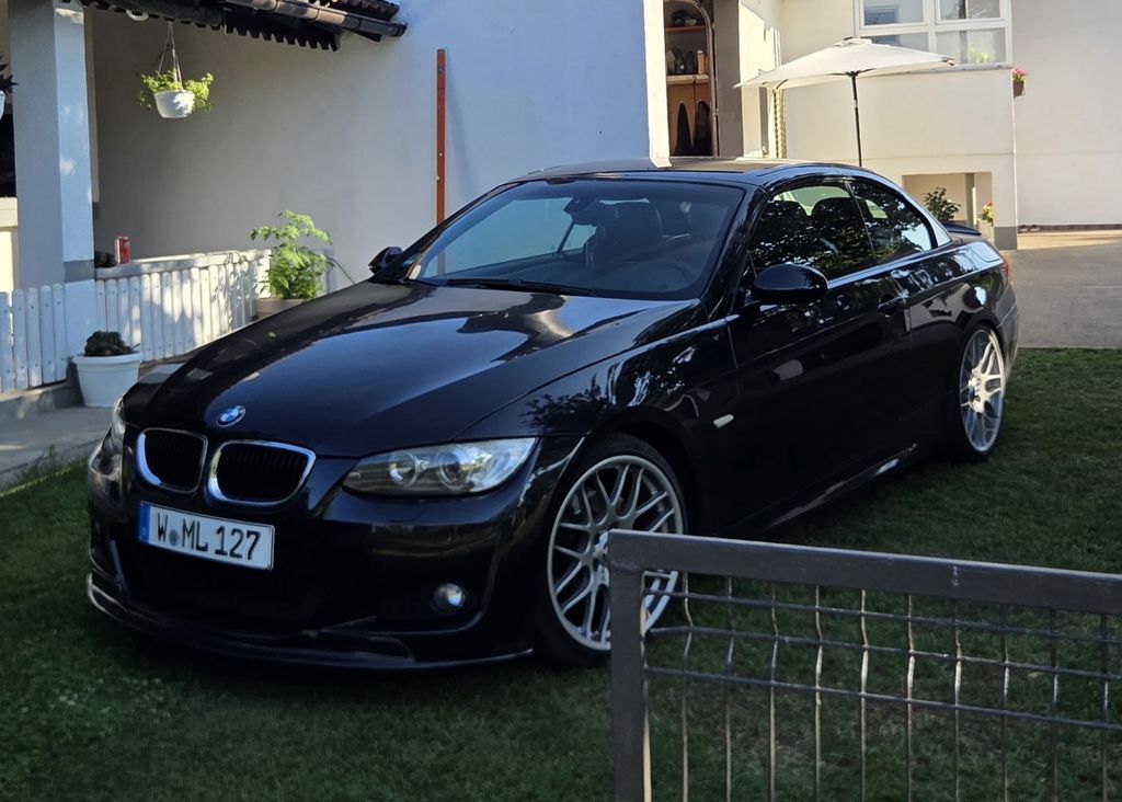 Bild des Angebotes BMW 320i - M-Paket