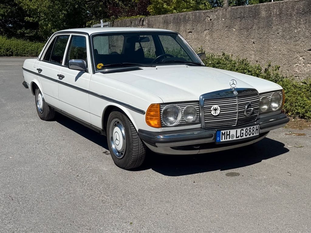 Mercedes-Benz 200 TypW123 Bj1979 Gutachten H-Zulassung