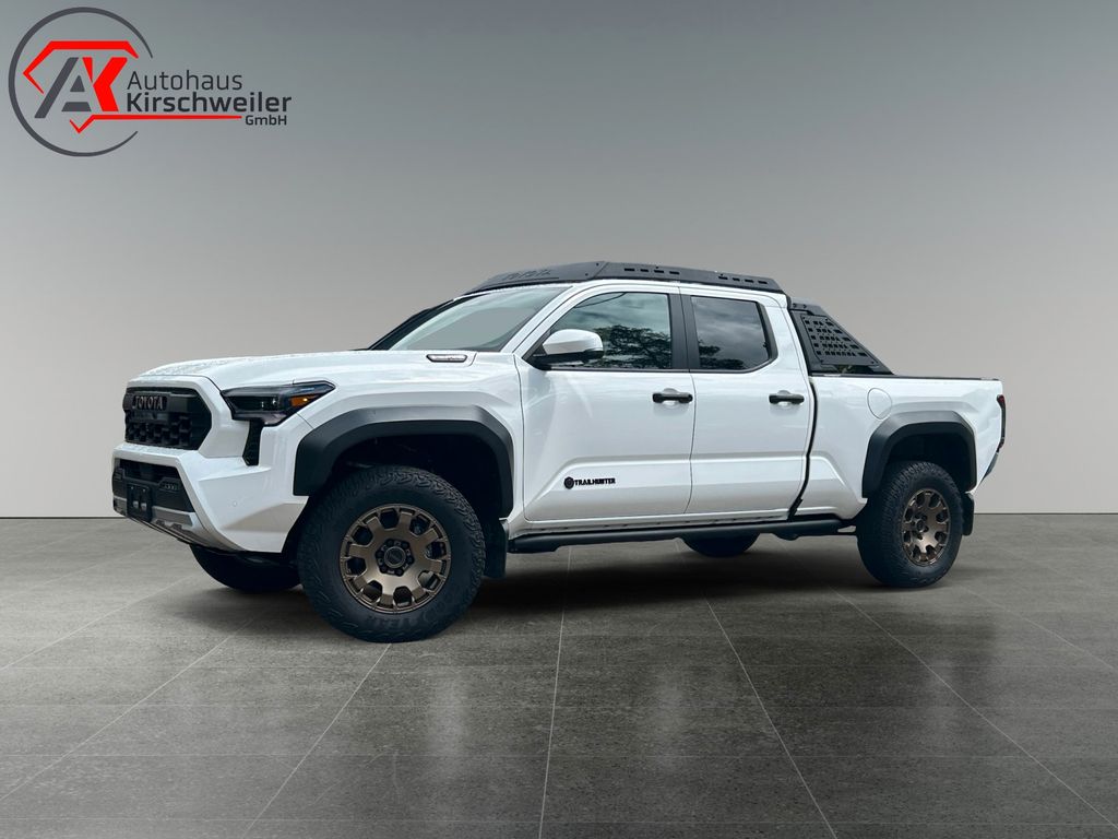 Toyota MY25 Tacoma Trailhunter *ON STOCK*