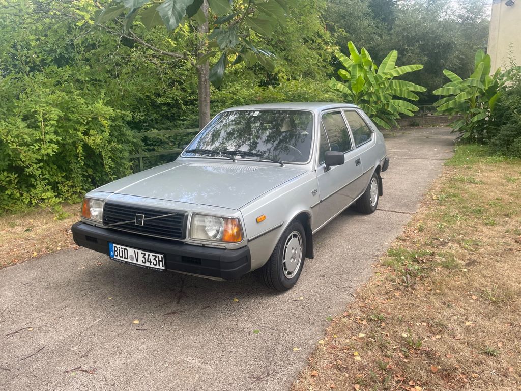 Bild des Angebotes Volvo 343 aus 1 Hand / 36 Jahre in einem Verkaufsraum