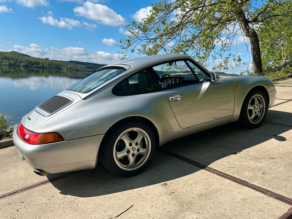 Bild des Angebotes Porsche 993 Carrera Coupé Carrera
