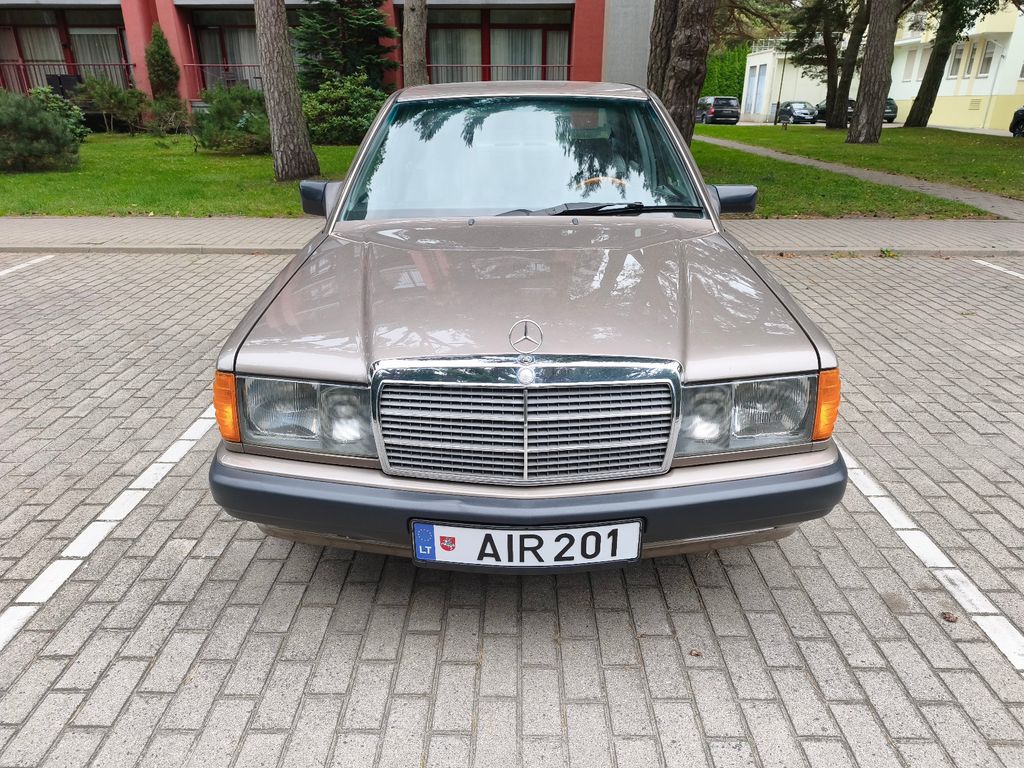 Bild des Angebotes Mercedes-Benz 190 (w201) 2.3e 100kw