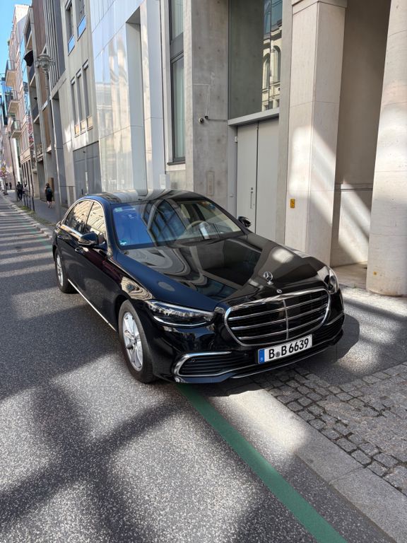 Bild des Angebotes Mercedes-Benz S 400 d 4MATIC L - Berlin Gendarmenmarkt