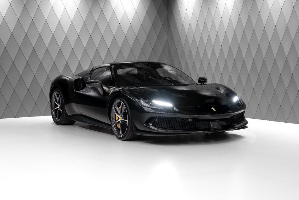 Bild des Angebotes Ferrari 296 GTS 20" BLACK/BLACK CARBON LIFT JBL!