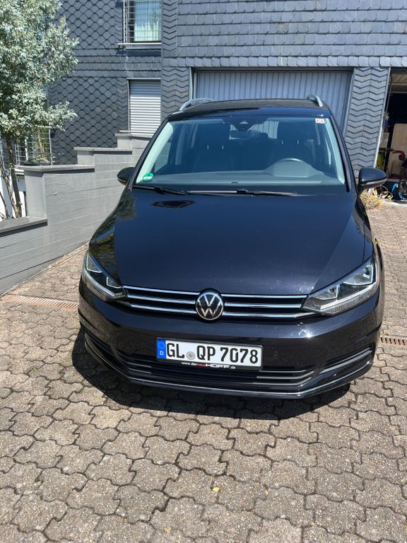 Bild des Angebotes Volkswagen Touran 2.0 TDI SCR DSG ACTIVE ACTIVE