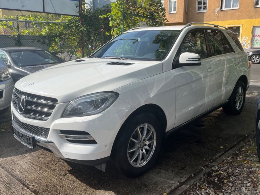 Bild des Angebotes Mercedes-Benz ML 350 BlueTEC 4MATIC LED Schiebedach Euro6