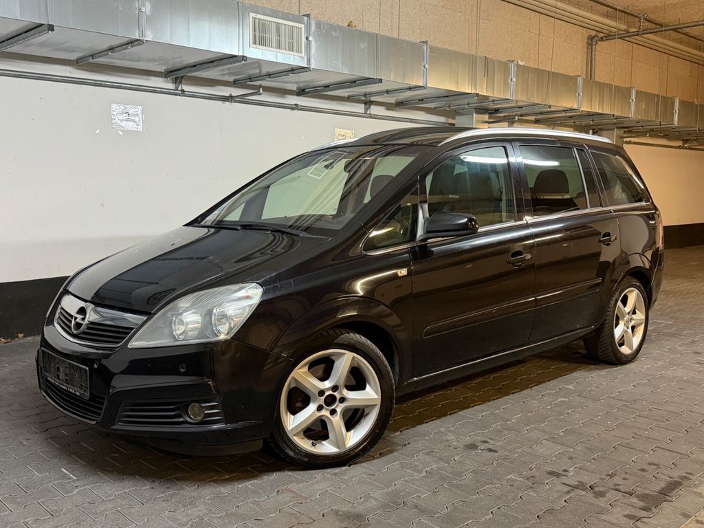 Bild des Angebotes Opel Zafira 1.9 CDTI 1.HAND~PANO~LEDER~NAVI~7SITZ~AHK