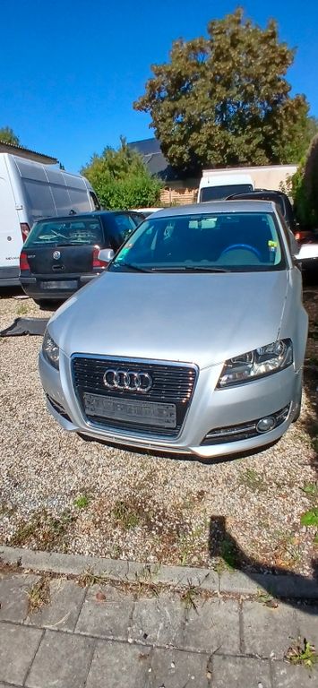 Bild des Angebotes Audi A3 1.6 TDI (DPF) S tronic Attract. Sportb. A...