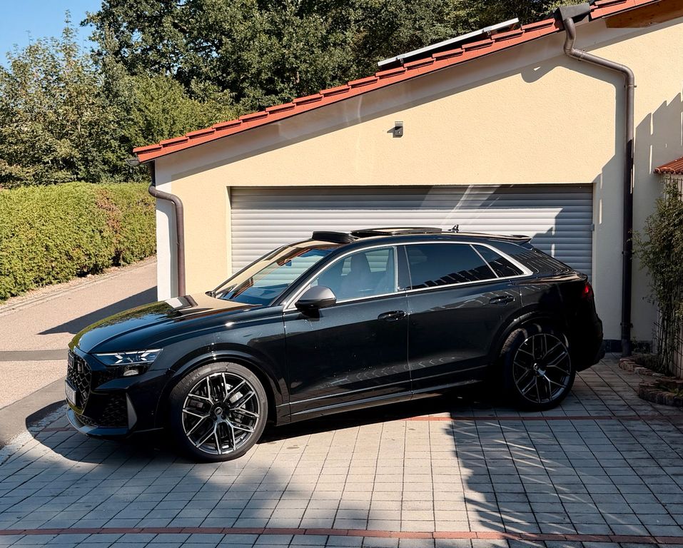 Bild des Angebotes Audi RSQ8*performance*305*kmh*Carbon*Alcantara*