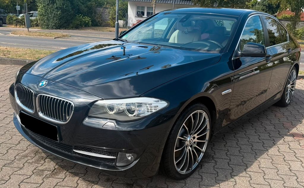 Bild des Angebotes BMW  528i Leder Navi Digital Tacho 20" Cam M-Lenkrad