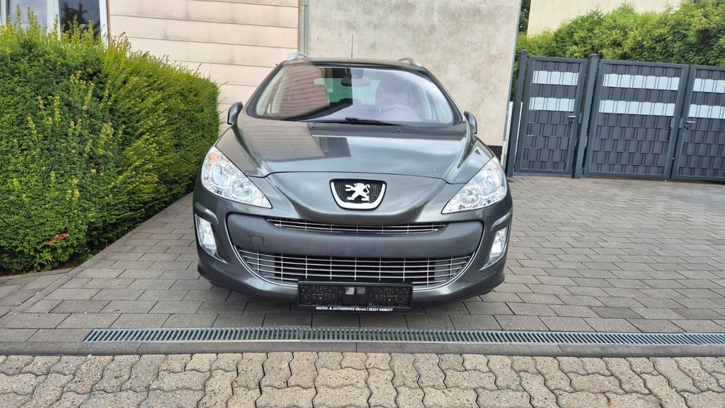 Bild des Angebotes Peugeot 308 SW Family 120 VTi Family