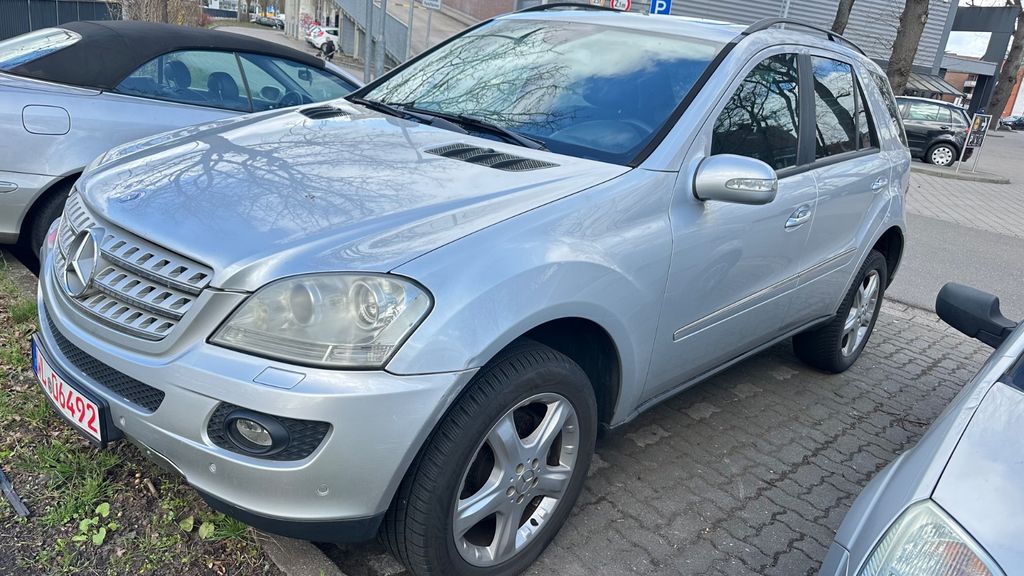 Bild des Angebotes Mercedes-Benz ML 280 CDI*SCHIEBEDACH*AUTOMATIK*LEDER*TÜV1/28*.