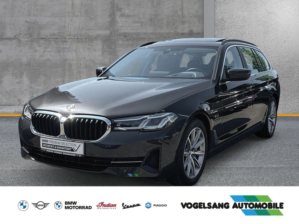 BMW 530 e Touring Panorma Komfortsitze Head-Up WLAN