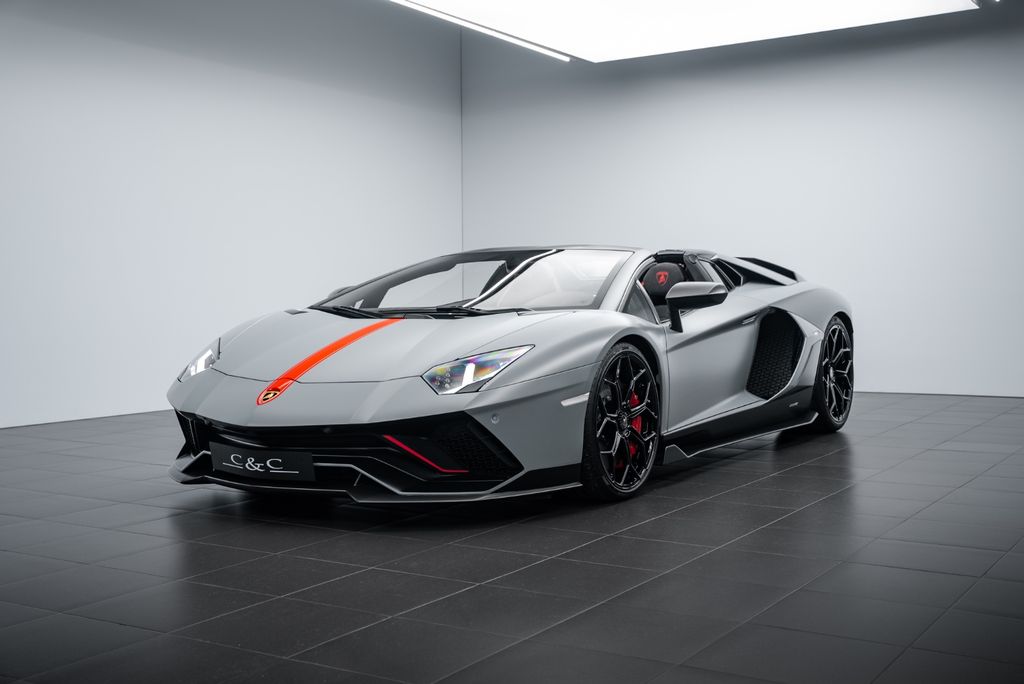 Bild des Angebotes Lamborghini Aventador Ultimae Roadster CARBON/WARRANTY/PPF