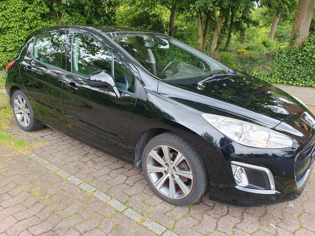 Bild des Angebotes Peugeot 308 Platinum 120 VTi Platinum