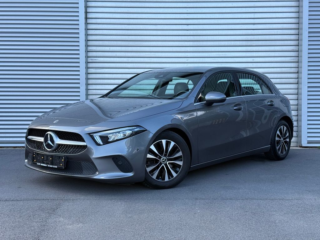 Bild des Angebotes Mercedes-Benz A 180d Advanced Aut LED SHZ Navi Kamera T-Leder