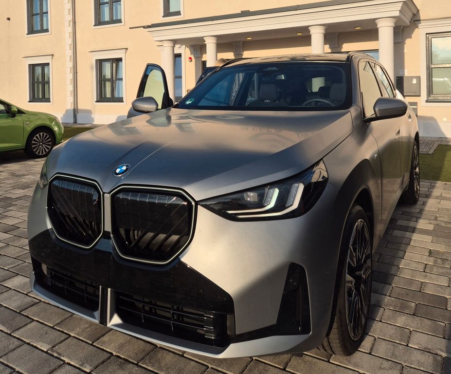 Bild des Angebotes BMW X3 xDrive20d M-Sport Pro Iconic Glow Pano Frozen
