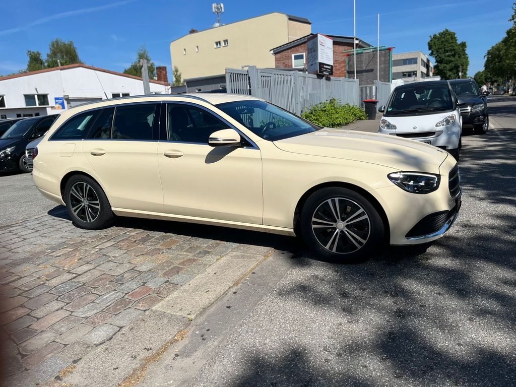 Bild des Angebotes Mercedes-Benz E 220 d T Autom.