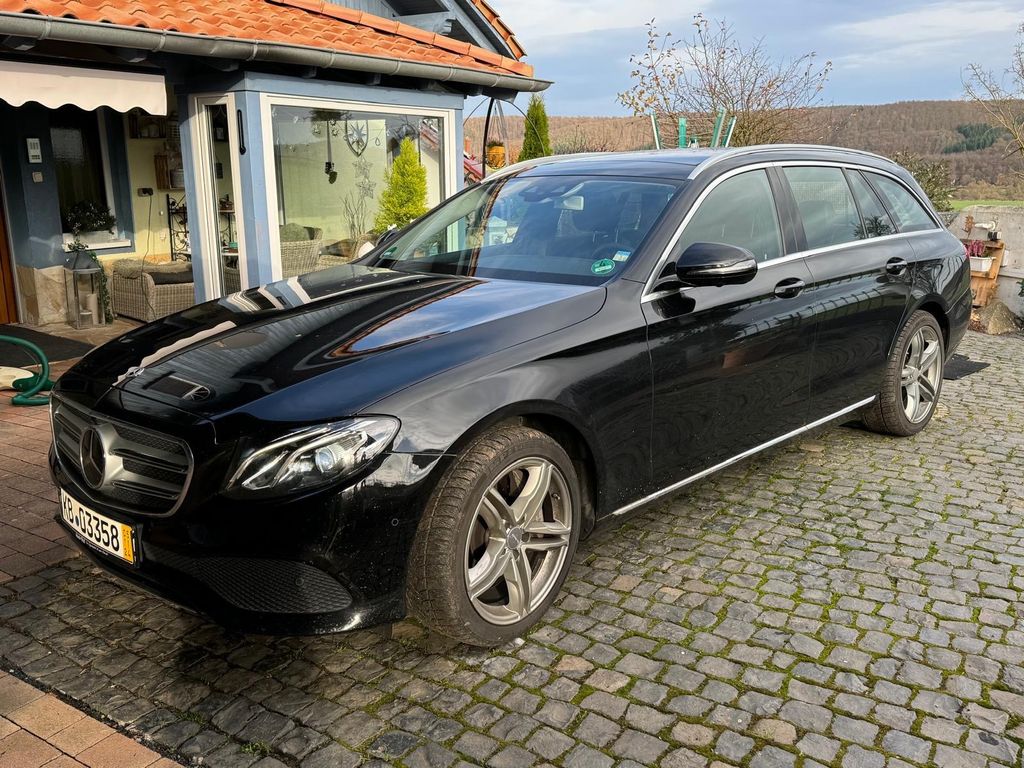 Bild des Angebotes Mercedes-Benz E 400 4MATIC T Autom. AMG Line