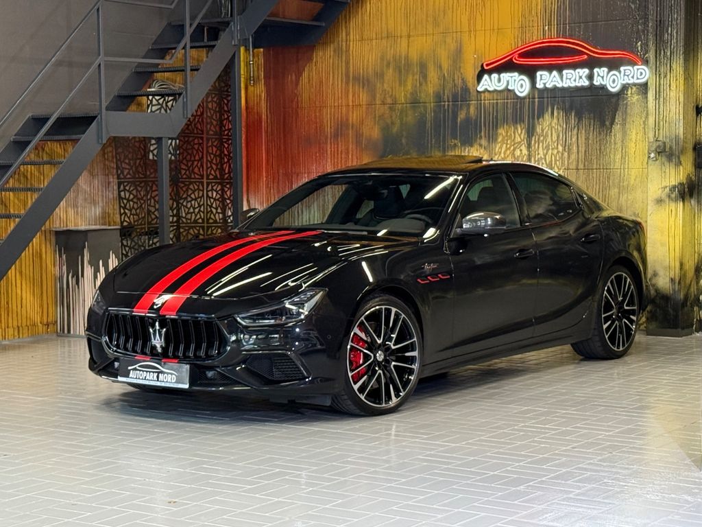 Bild des Angebotes Maserati Ghibli Trofeo~GLAS SD~KAMERA 360~LED~CARBON~