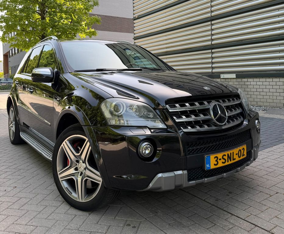 Bild des Angebotes Mercedes-Benz ML 63 AMG 10th Anniversary