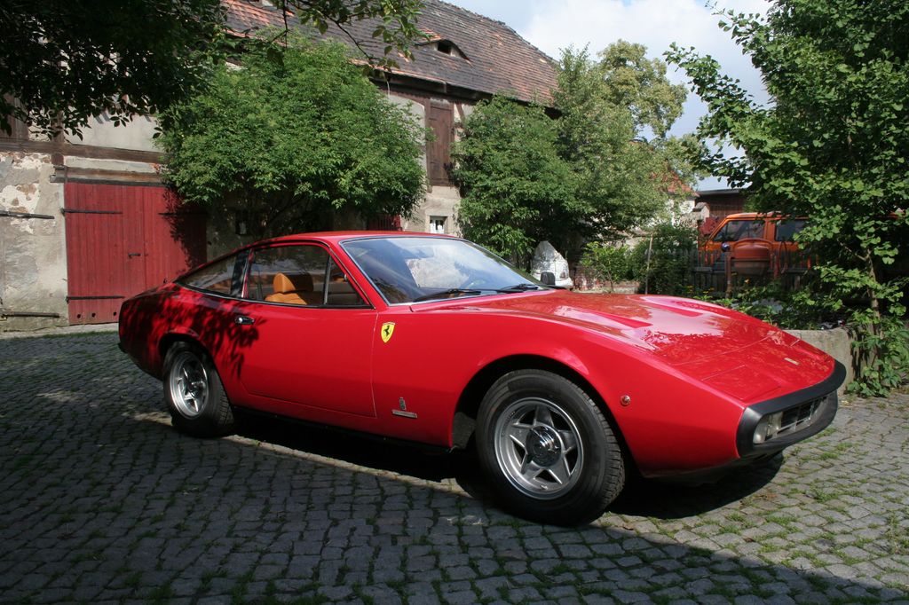 Ferrari 365 GTC 4