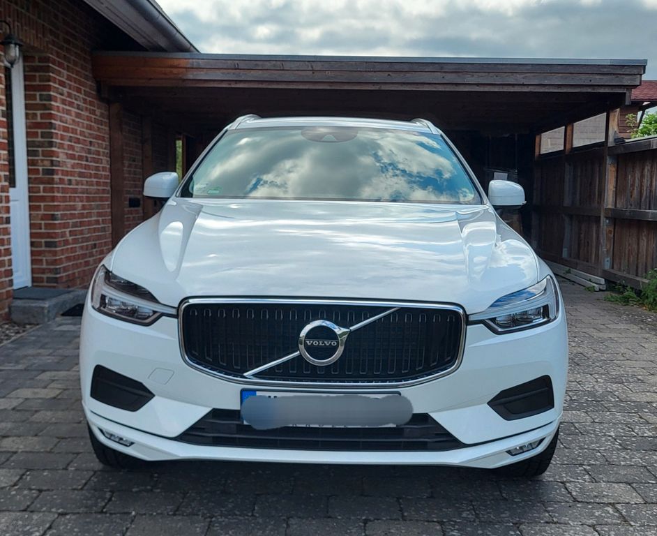 Bild des Angebotes Volvo XC60 D4 AWD Momentum Momentum