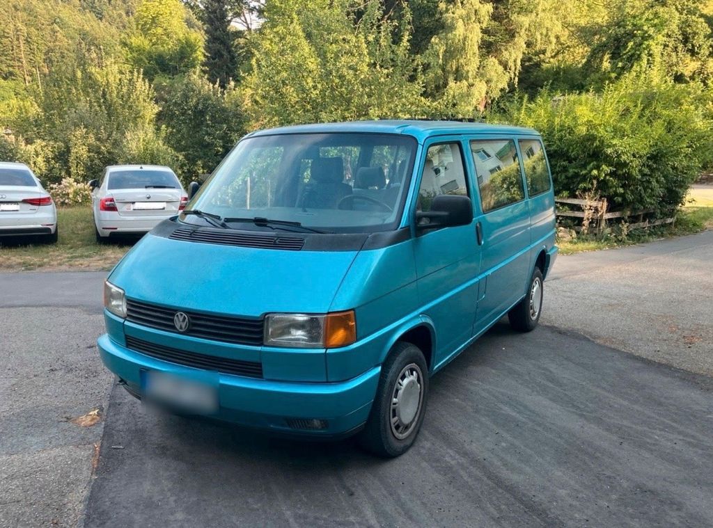Volkswagen T4 Caravelle - TÜV neu - mit selbstgebautem Bett