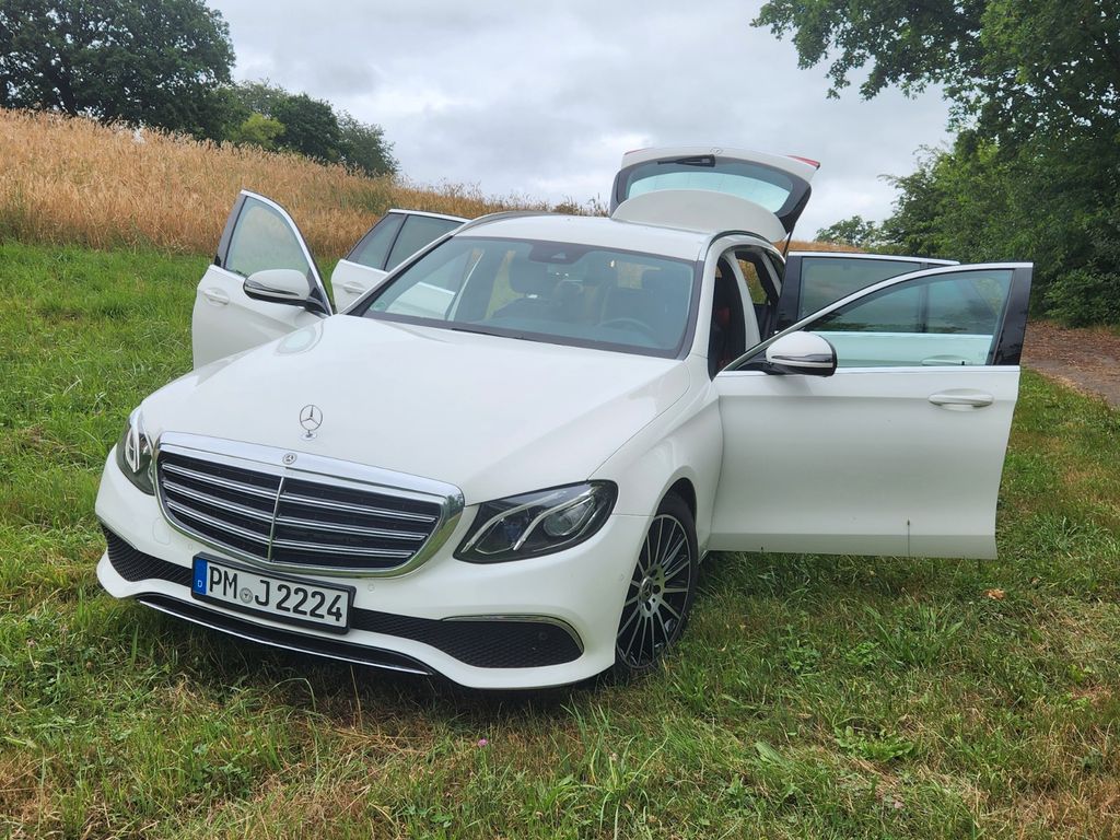 Bild des Angebotes Mercedes-Benz E 250 T EXCLUSIVE / WIDESCREEN / AHK