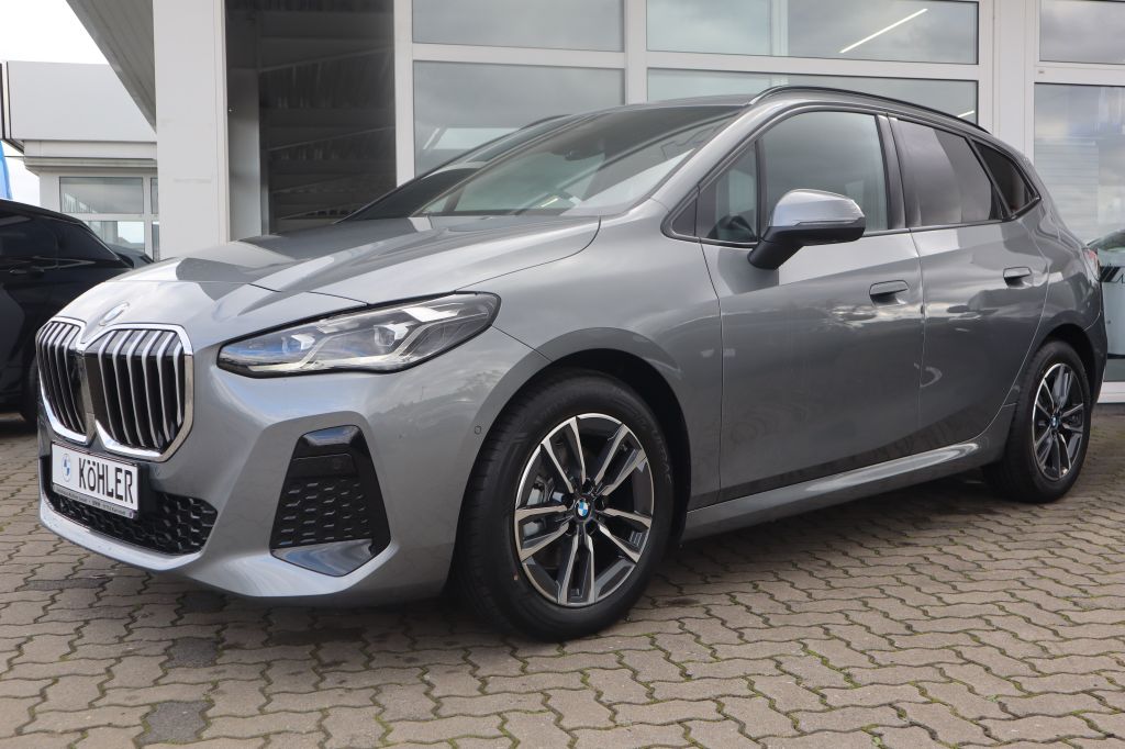 BMW 220i Active Tourer/M-Sport/AHK/DrivingAss.+/Adap
