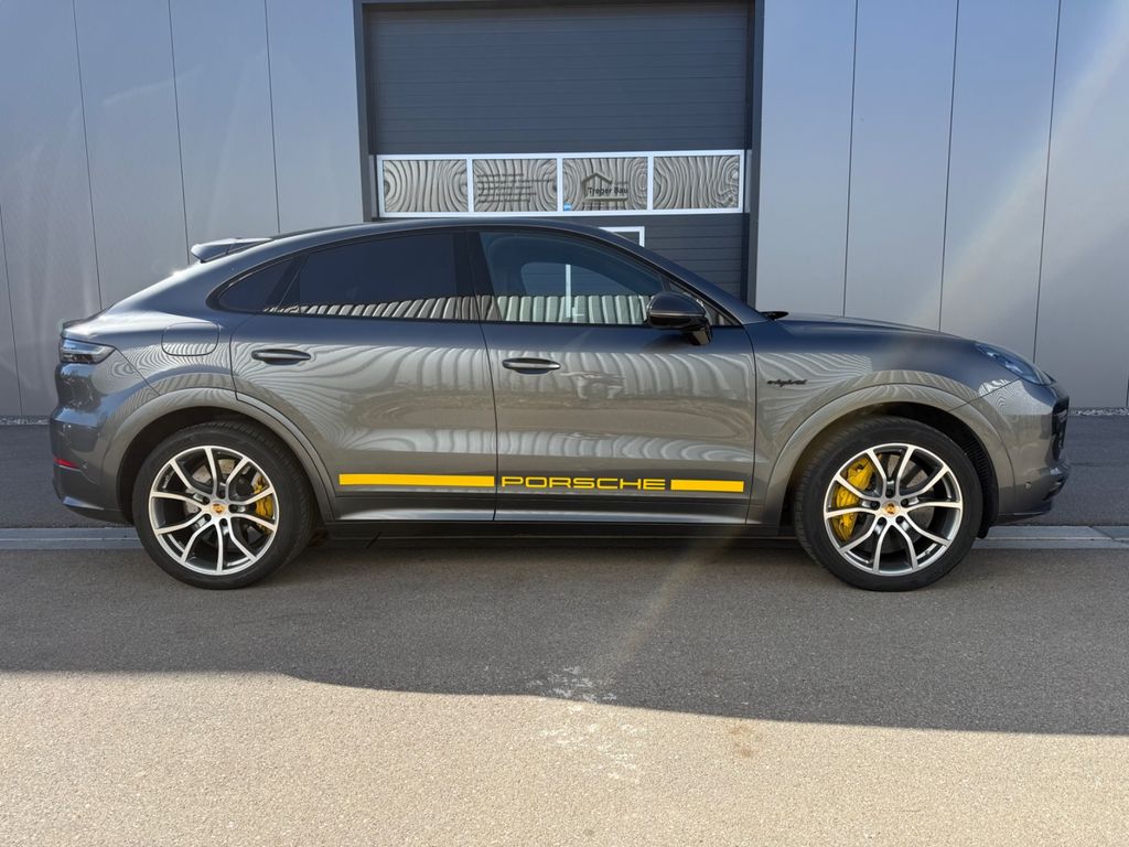 Bild des Angebotes Porsche Cayenne Coupe Turbo S E-Hybrid+PCCB+Nachtsicht++
