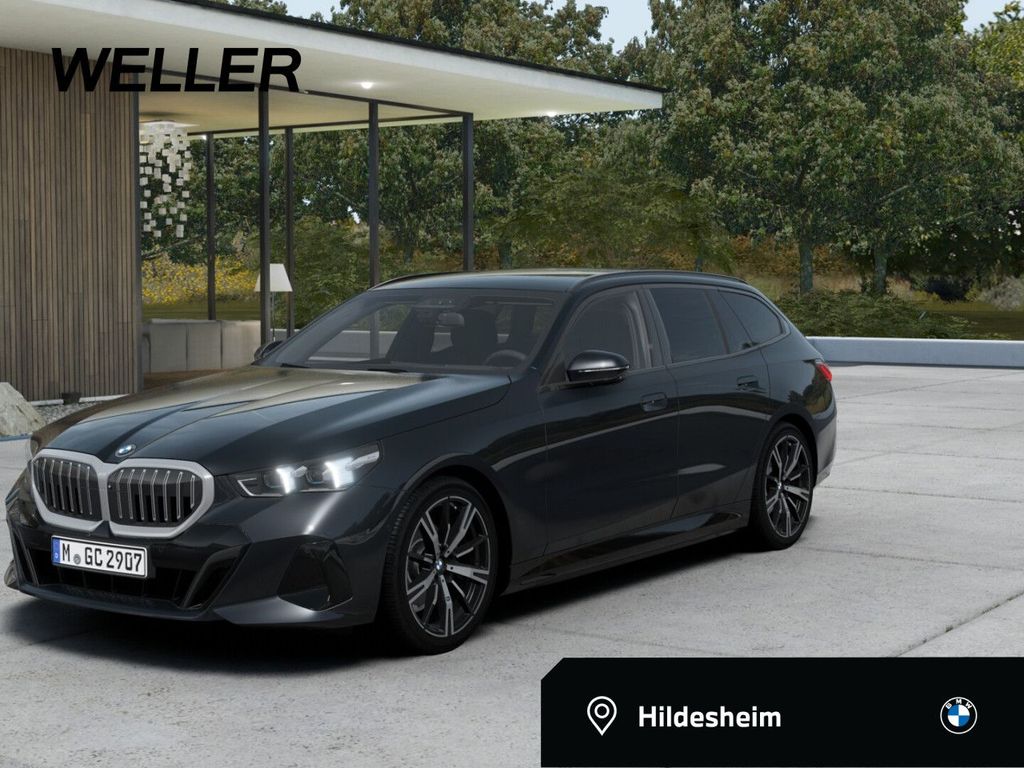 Bild des Angebotes BMW 520d T M Sport StHz,AHK,AutoB,DAPro,PAPro,LivePr