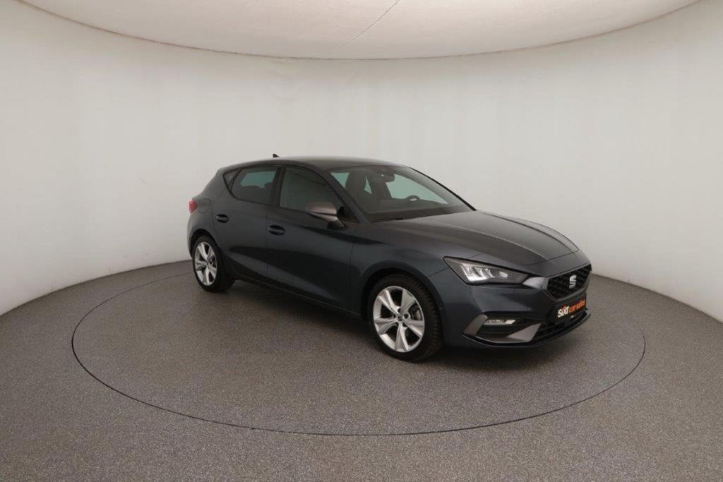 Bild des Angebotes Seat Leon 2.0TDI FR ACC*NAV*ParkAs*RFK*SHZ*KeyLess*LM
