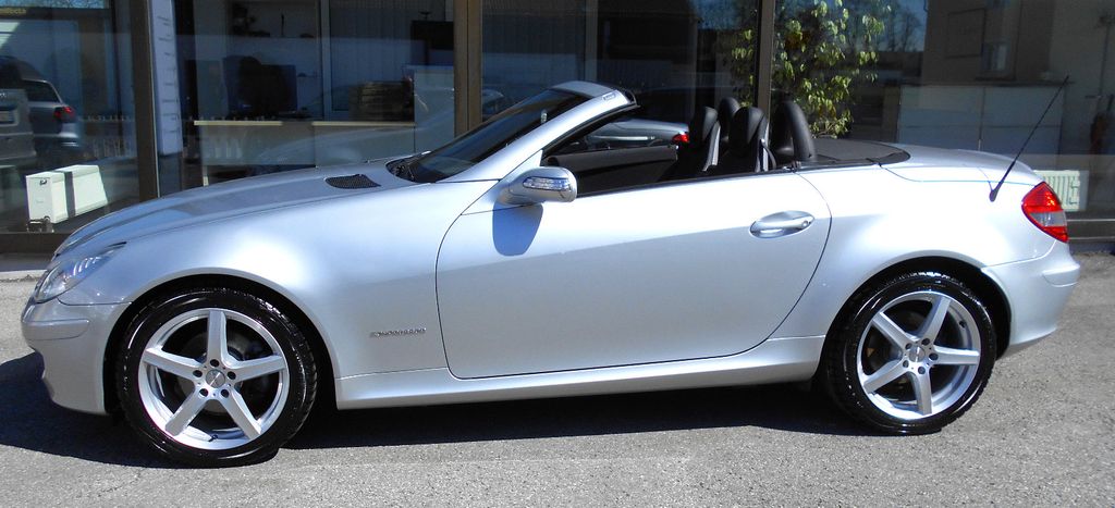 Bild des Angebotes Mercedes-Benz SLK 200 Kompressor*NAVI*XENON*AIRSCARF*LEDER*17*