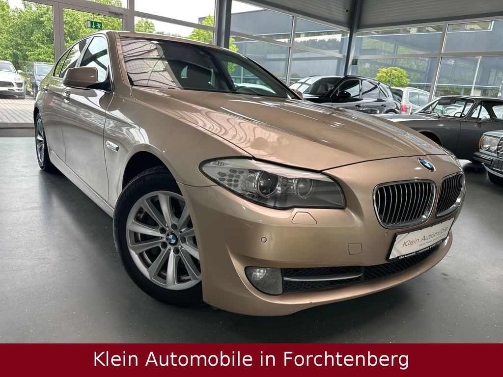 Bild des Angebotes BMW 530d Lim. Aut. NaviProfBiXenonSchiebedachAhkTemp
