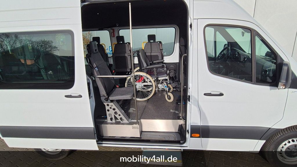 Bild des Angebotes Mercedes-Benz NEU !  Rollstuhltransporter FIT5 System