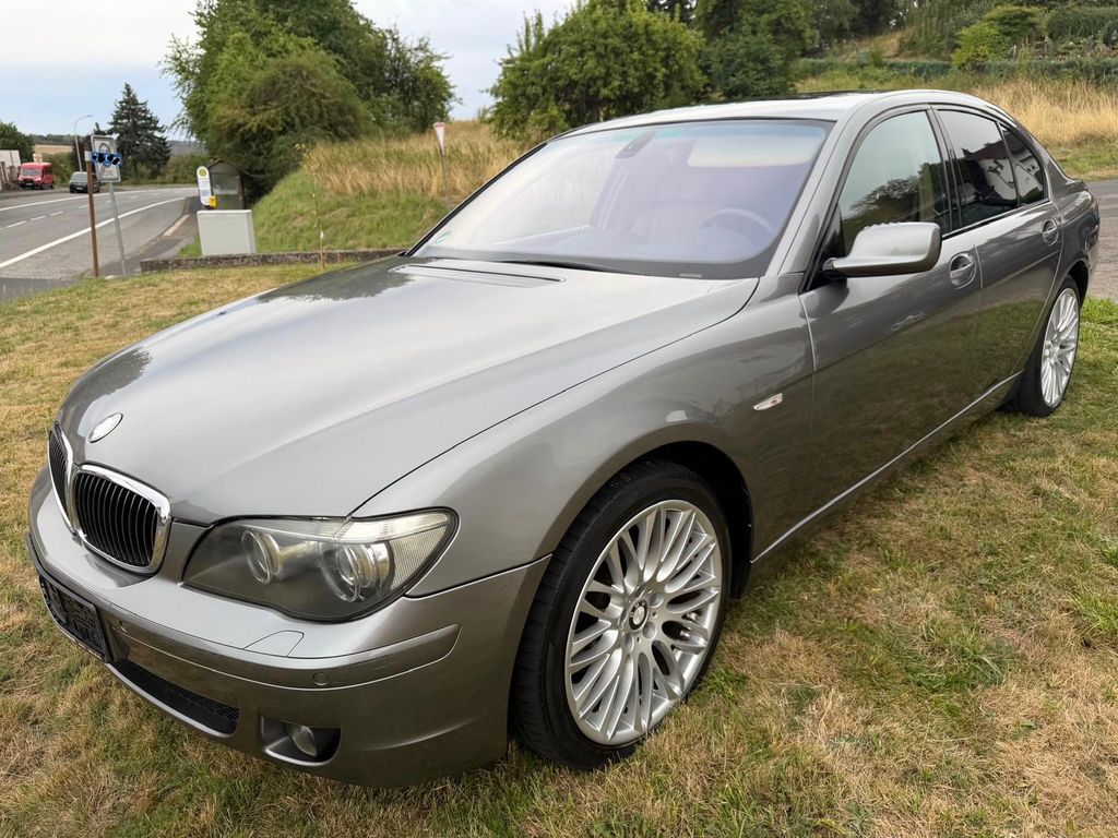Bild des Angebotes BMW 750 i  Top Zustand