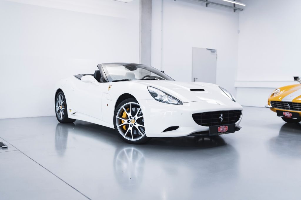 Bild des Angebotes Ferrari California DCT V8 *2. Hand / Scheckheft*