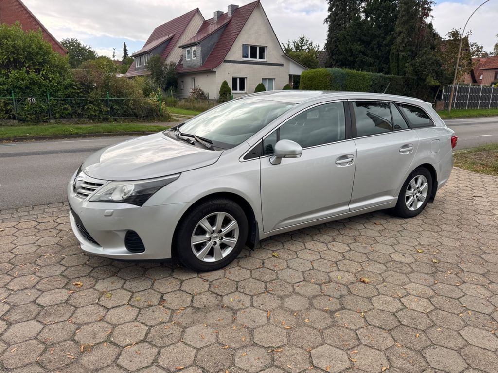 Bild des Angebotes Toyota Avensis 1.6 Euro5 *Guter Zustand*