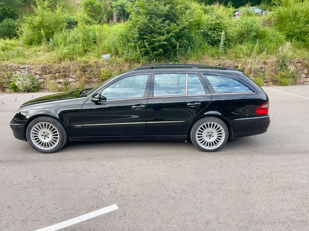 Bild des Angebotes Mercedes-Benz E 320 CDI T-Modell Facelift Avantgarde