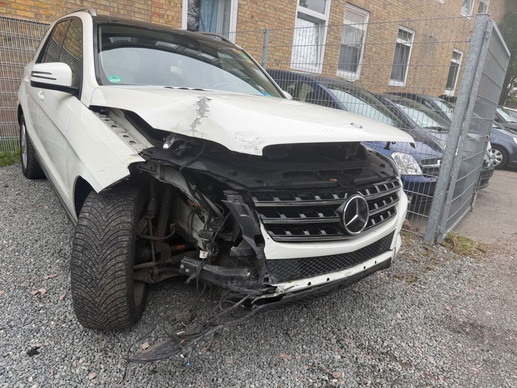 Bild des Angebotes Mercedes-Benz ML 250 BlueTEC 4MATIC Edition 1 Edition 1 Voll