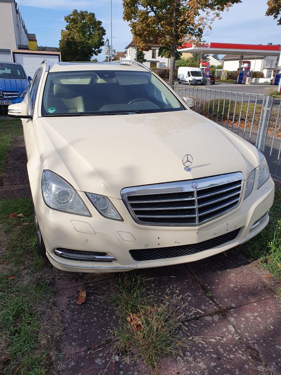 Bild des Angebotes Mercedes-Benz E 250 CDI 4MATIC T BlueEFFICIENCY Autom. Sta...