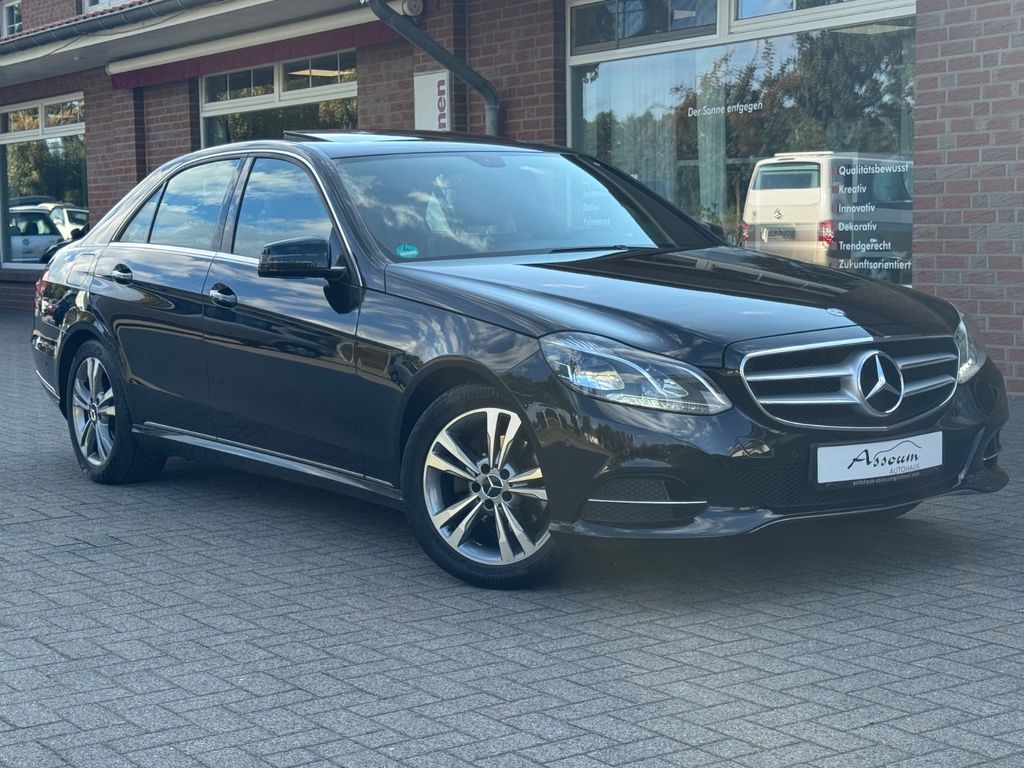 Bild des Angebotes Mercedes-Benz E 200 CGI/Avantgarde/LED/NAVI/S-Dach/Teilleder